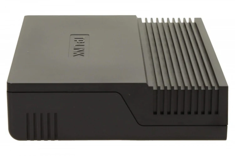 TP-LINK SF1016D switch L2 16x10/100 Desktop