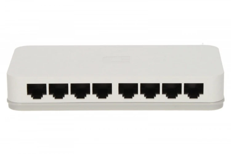 D-Link switch 8-port 8xFE