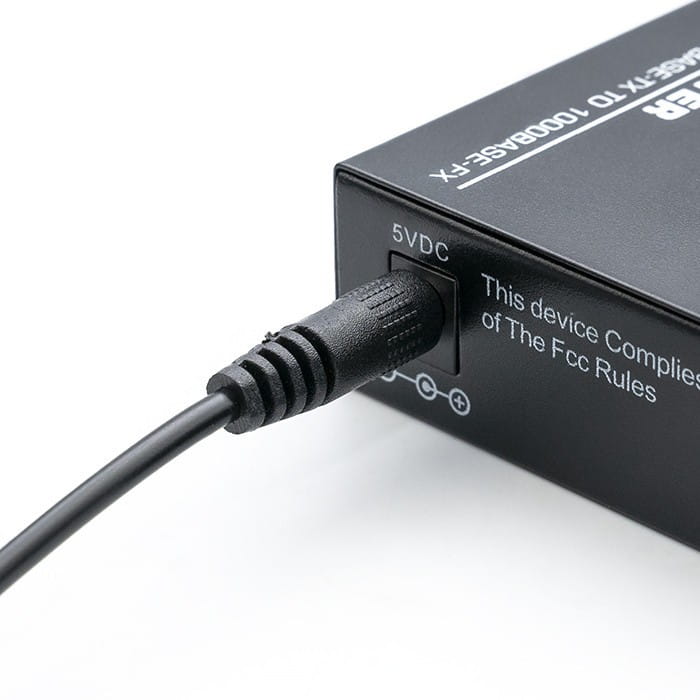 Qoltec Dwukierunkowy Media Konwerter SWITCH Ethernet 1x RJ45 1x SFP |   1000Mb/s | 5V
