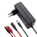 Qoltec Automatyczna ładowarka do akumulatora AGM GEL STD 6V 12V | 1.5A |Prostownik z sygnalizatorem LED