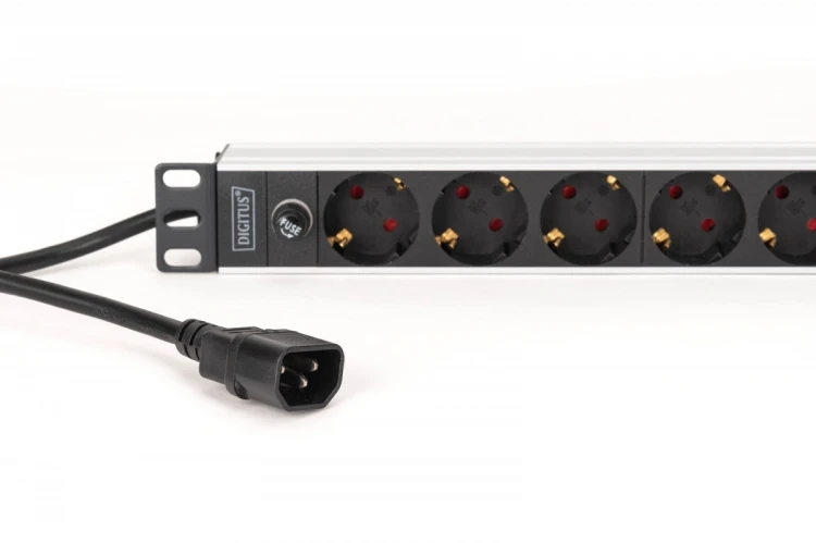 Digitus Listwa zasilająca PDU Rack 19" z bezpiecznikiem przeciążeniowym, 9 gniazd Schuko CEE 7/3 (45°), kabel 2m wtyk IEC C14, 10A, aluminiowa