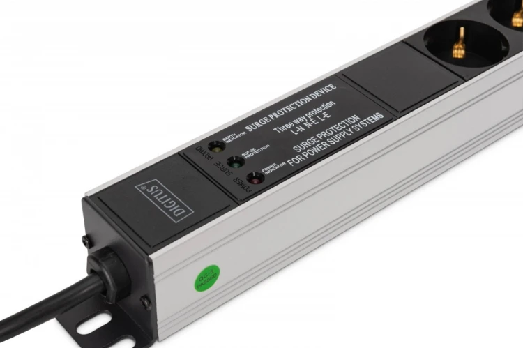 Digitus Listwa zasilająca PDU Rack (620mm) z zabezpieczeniem przeciwprzepięciowym + filtr EMI/RFI, 9 gniazd Schuko CEE 7/3 (45°), kabel 2m wtyk Unisch