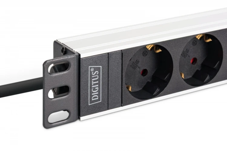 Digitus Listwa zasilająca PDU Rack 19", 9 gniazd Schuko CEE 7/3 (45°), kabel 2m wtyk IEC C20, 16A, aluminiowa