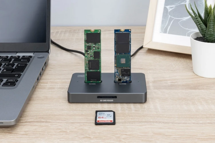 Digitus Stacja dokująca USB-C 3.2 Gen2 dla dysków SSD M.2 Duo NVMe oraz SATA (max. 2x 4 TB) z czytnikiem kart SD-Express 7.1 (max. 2 TB), czarna