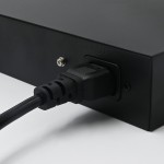 Qoltec Przełącznik sieciowy SWITCH FAST Ethernet PoE | 4x RJ45 |  2x    RJ45 Uplink | 65W | 10/100Mb/s