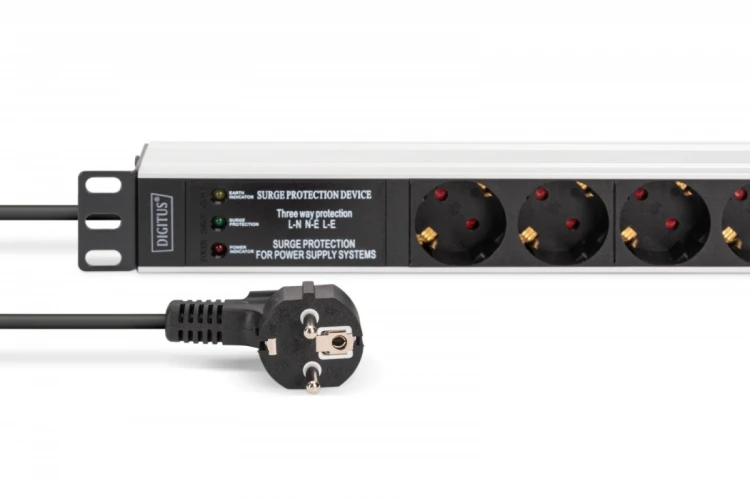 Digitus Listwa zasilająca PDU Rack 19" z zabezpieczeniem przeciwprzepięciowym + filtr EMI/RFI, 7 gniazd Schuko CEE 7/3, kabel 2m, wtyk Unischuko CEE 7