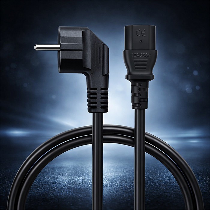 Qoltec Kabel zasilający | wtyczka kątowa SCHUKO CEE 7/7 (E/F) | IEC C13 | 3x0.5mm2 | czysta miedź | 1.5m