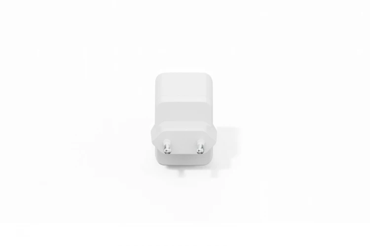 Digitus Ładowarka sieciowa GaN II 67W | 2x USB-C, 1x USB-A | PD 3.0, QC 3.0 | Biała