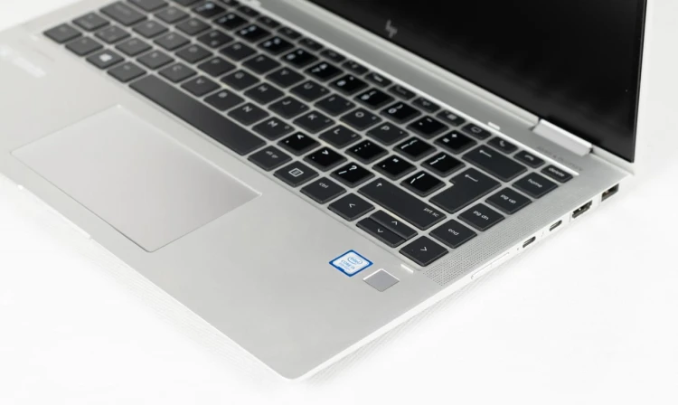 hp-elitebook-x360-1040-g5-prawy-przedni-rog.jpg