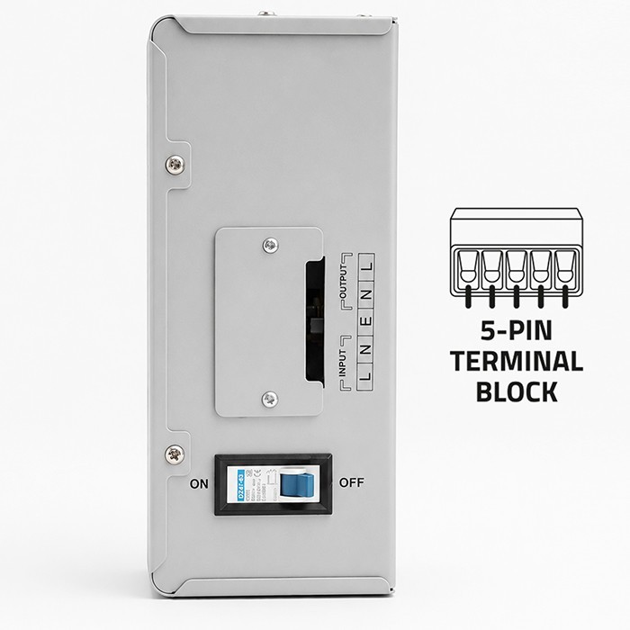 Qoltec Stabilizator napięcia AVR 3000VA | 1800W