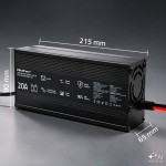 Qoltec Ładowarka do akumulatora LiFePO4 12V | 20A | PF 0.9 | LED